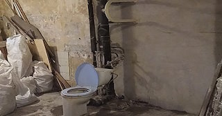 Демонтаж сантехкабины в панельном доме - цена от 1046 рублей | Сварной-Крн